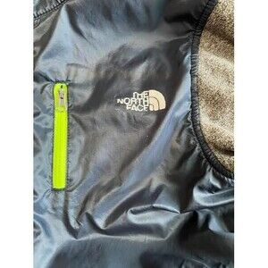 North Face Boys Large Jacket Fleece with Waterproof on Chest and Back